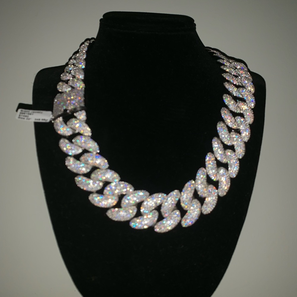 White Gold Cuban Fully iced out VS1 Safire stones